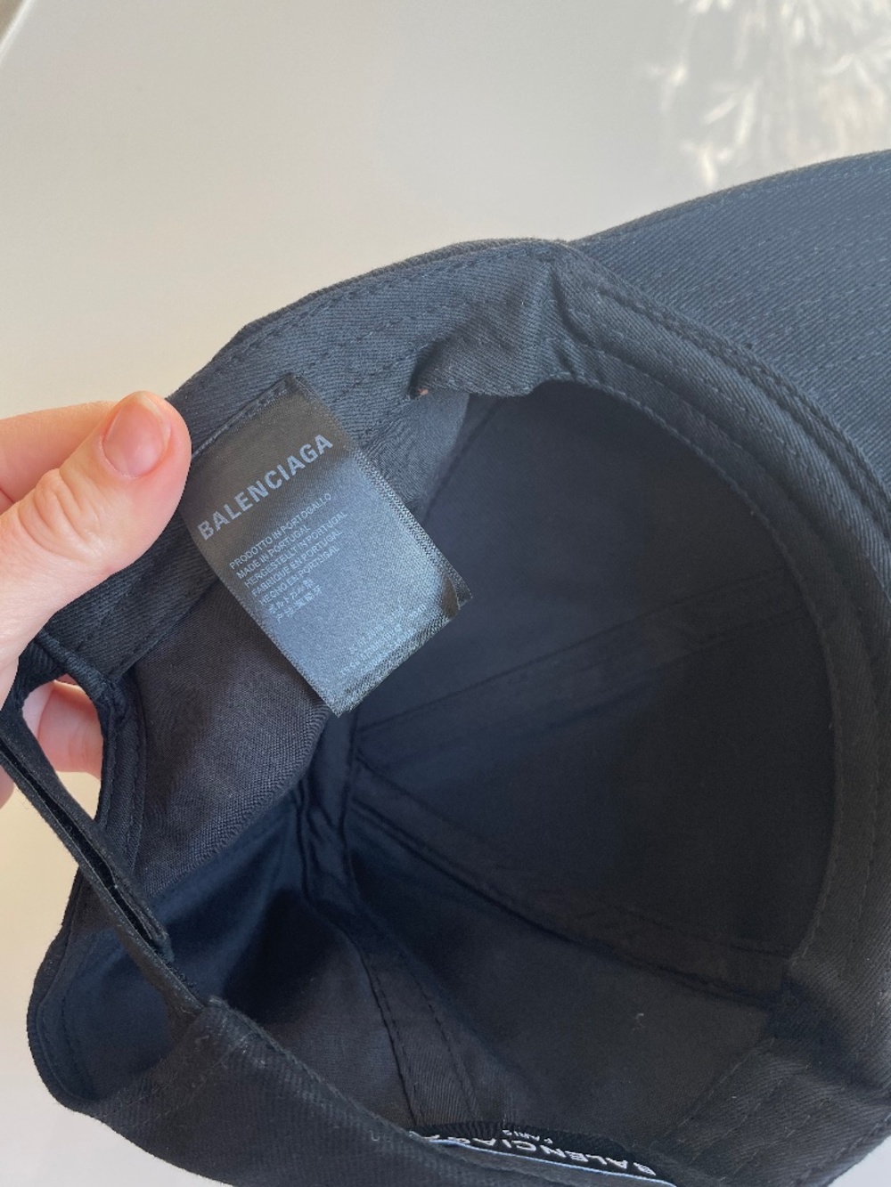 Balenciaga Black Hat - Picture 7 of 9